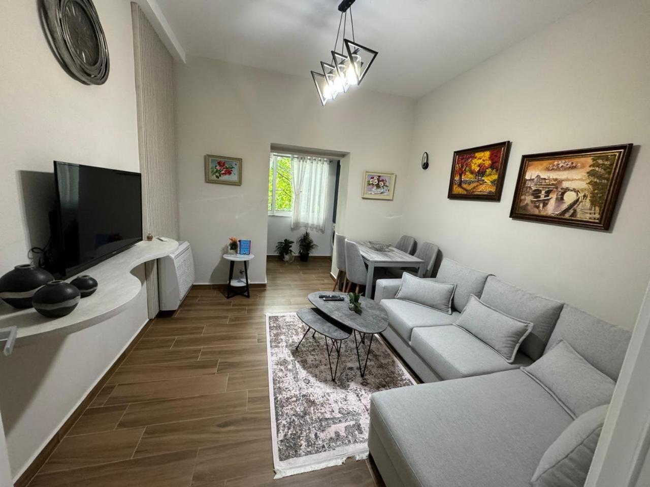 Ami Blloku Apartament Tiran Dış mekan fotoğraf